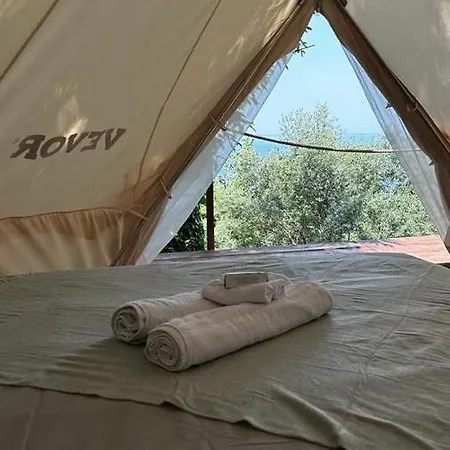 Luxury tent Habitat Eco Farm